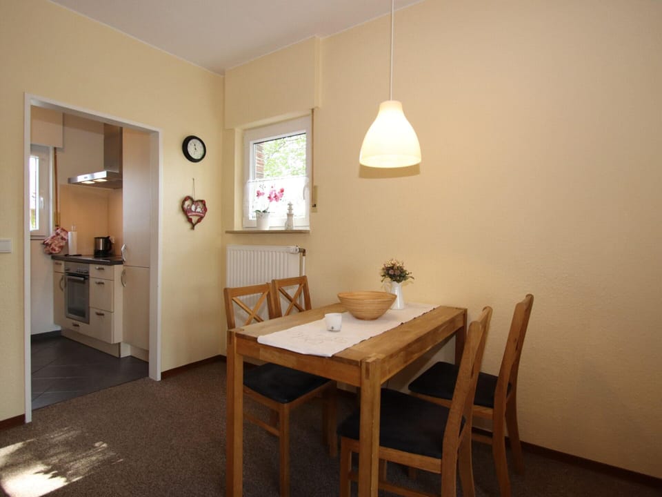 Apartment | Dining