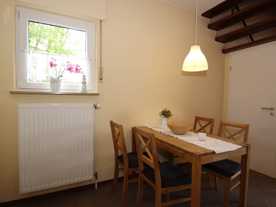 Apartment | Dining