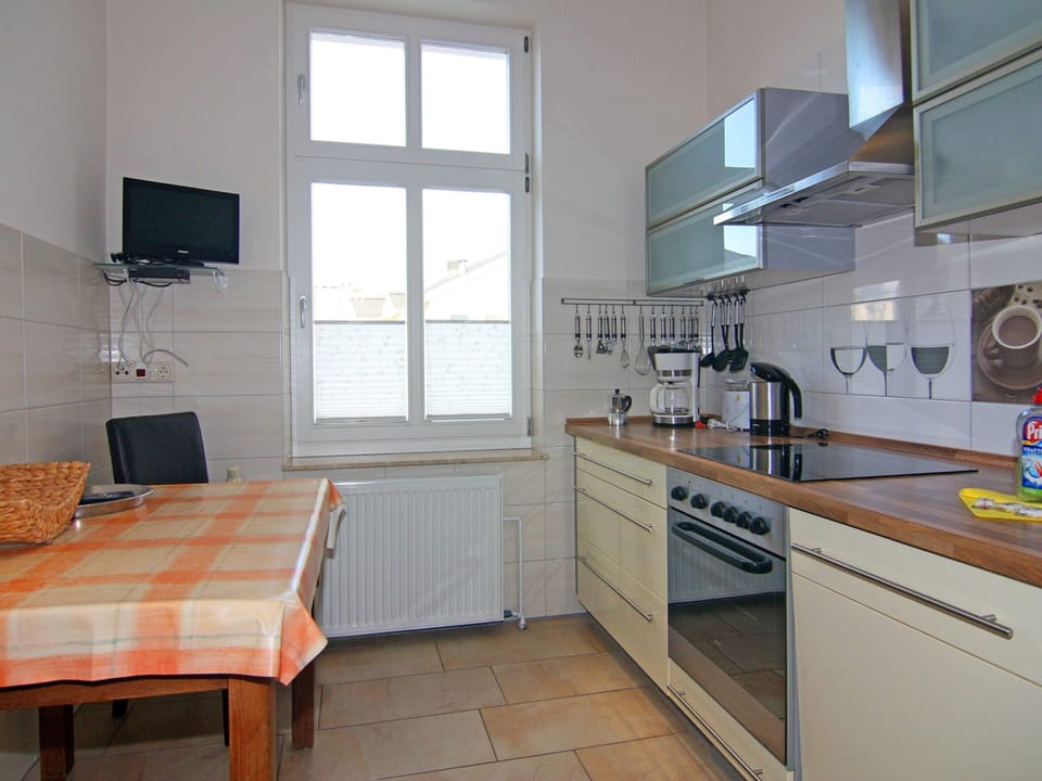 Apartment | Private kitchen | Electric kettle, toaster