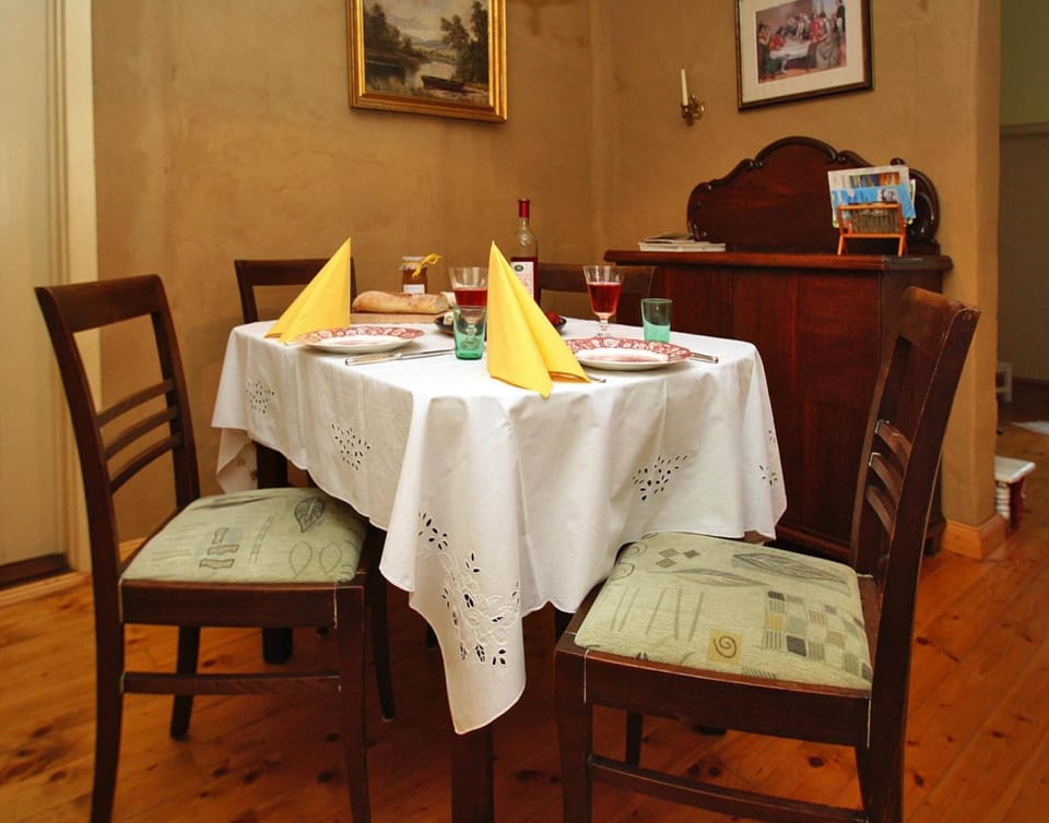 Apartment | Dining