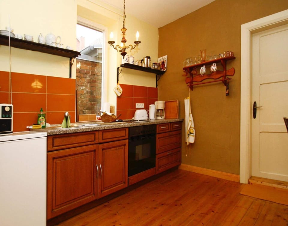 Apartment | Private kitchen | Electric kettle, toaster