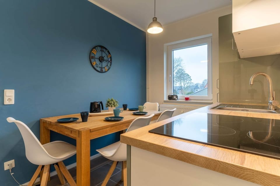 Apartment | Private kitchen | Electric kettle, toaster