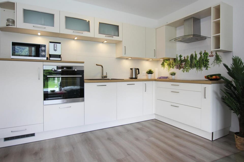 Chalet | Private kitchen | Electric kettle, toaster, highchair