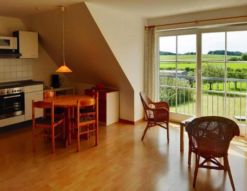 Apartment | Dining
