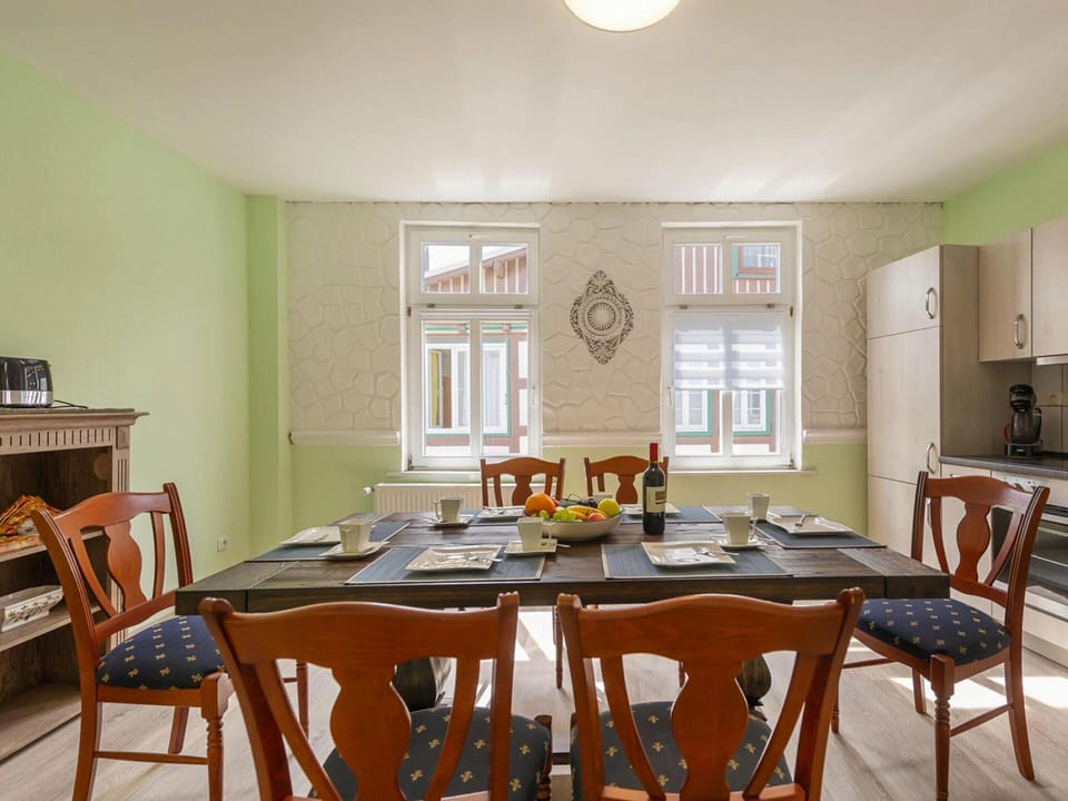 Apartment | Dining