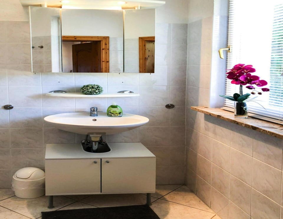Bungalow | Bathroom