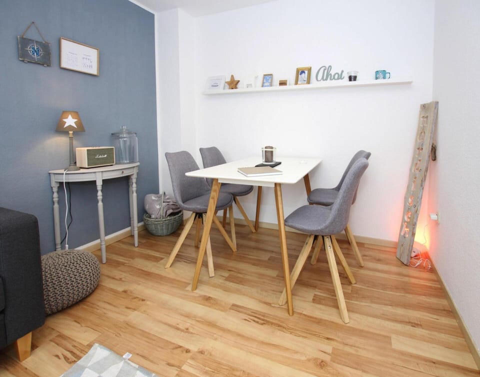 Apartment | Dining