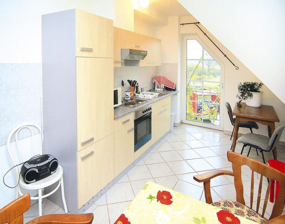 Apartment | Private kitchen | Electric kettle, toaster