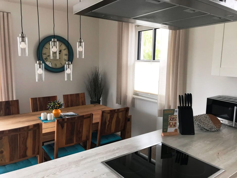 House | Dining