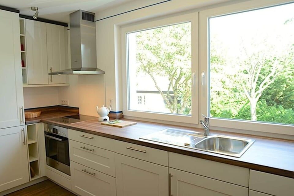 Apartment | Private kitchen | Electric kettle, toaster