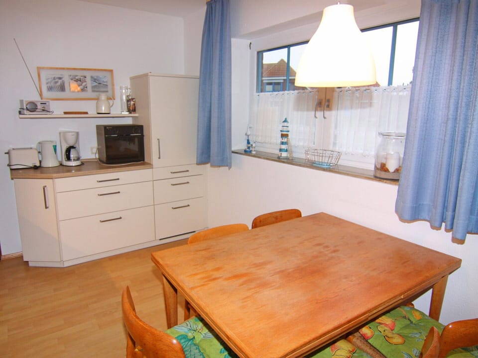 Apartment | Dining