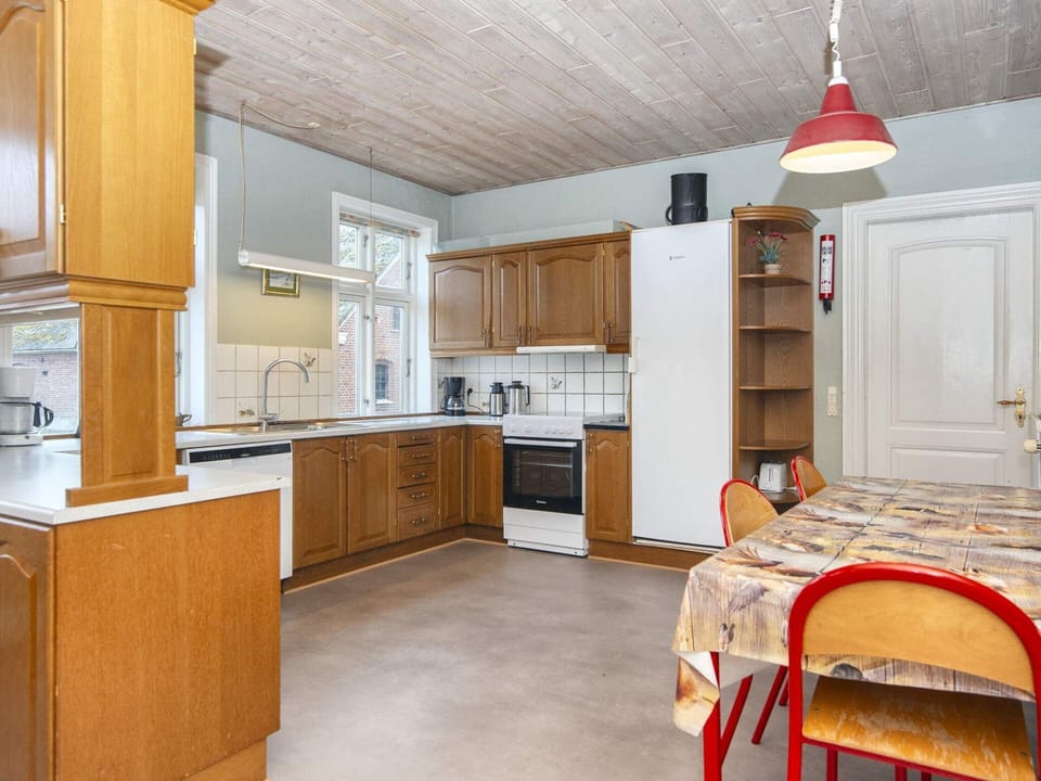 House | Private kitchen | Fridge, microwave, dishwasher