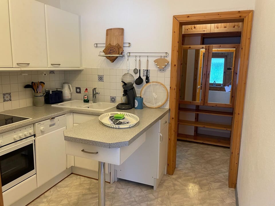 Apartment | Private kitchen | Toaster, highchair