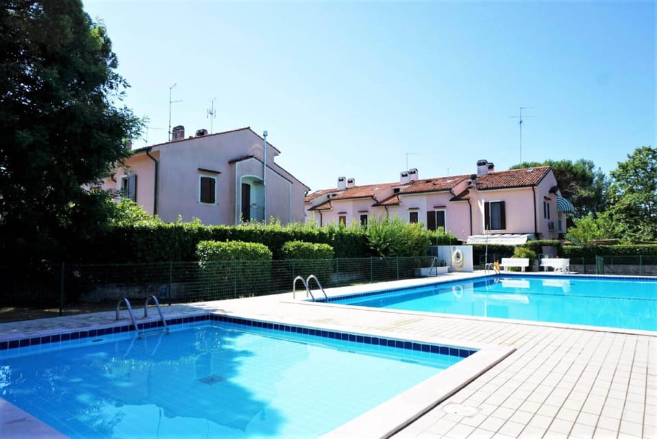 House | Pool | Outdoor pool