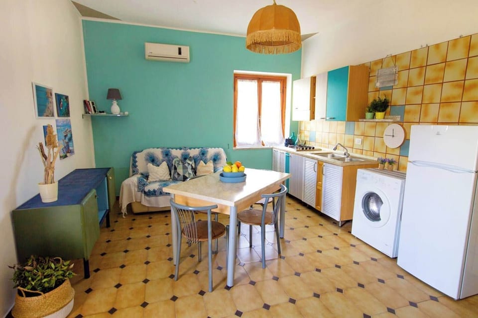 House, 2 Bedrooms, Smoking, Garden View | Interior