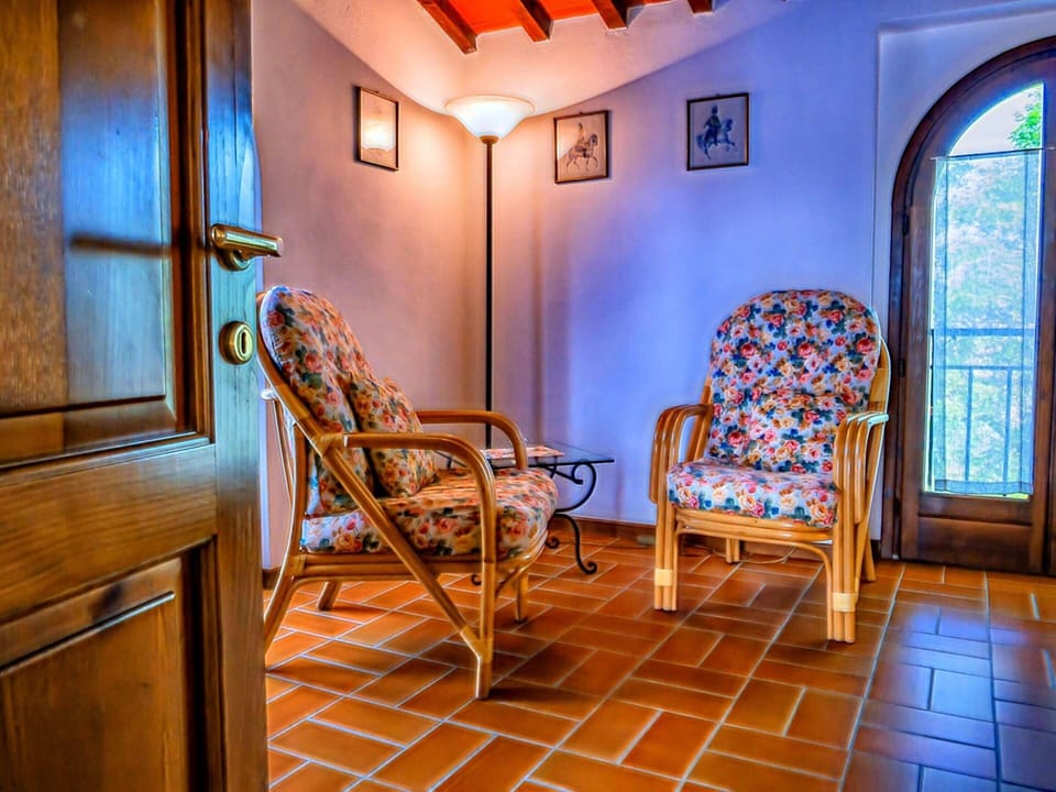 House | 2 bedrooms, individually furnished, bed sheets