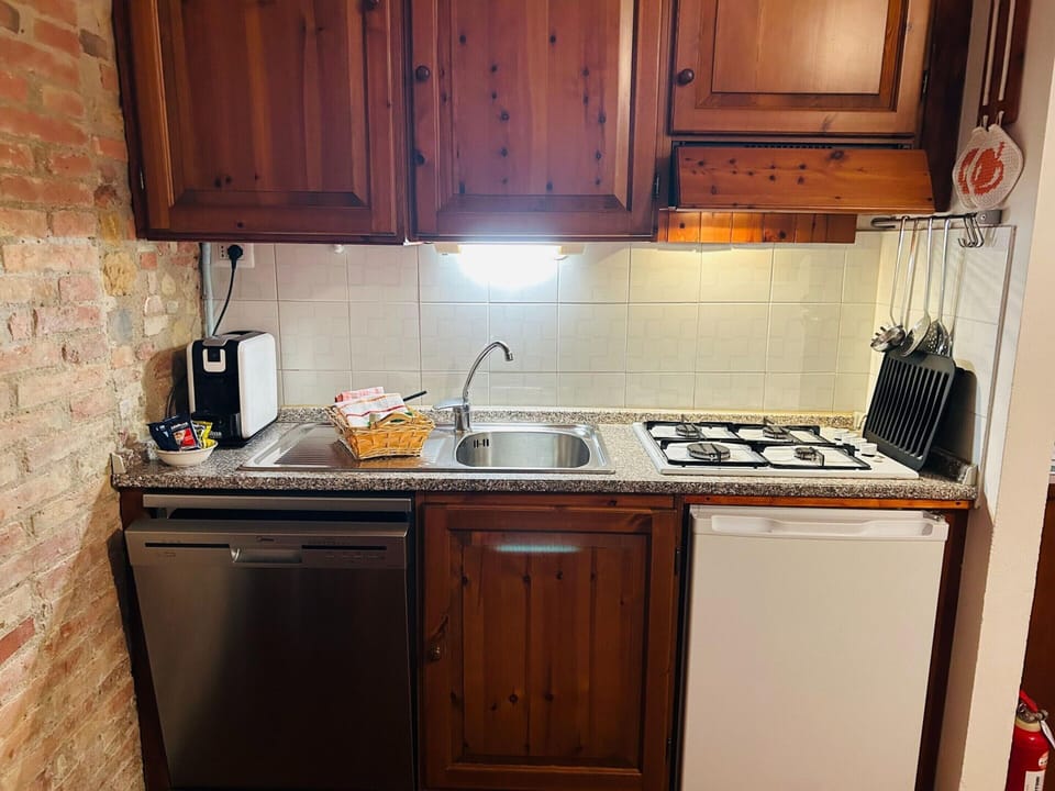 Apartment | Private kitchen | Stovetop, highchair