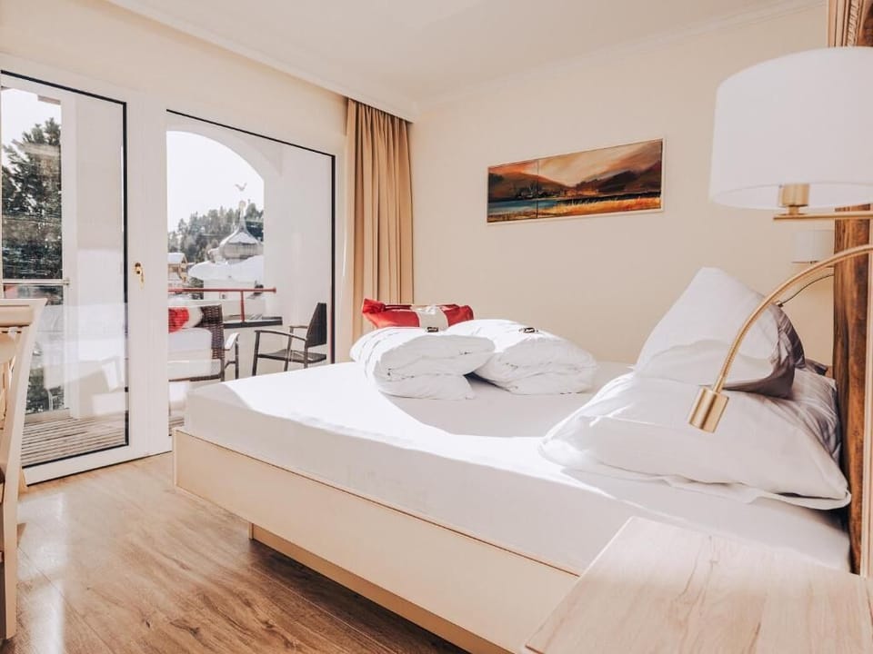 Comfort Double Room, Mountain View | In-room safe, WiFi (free)