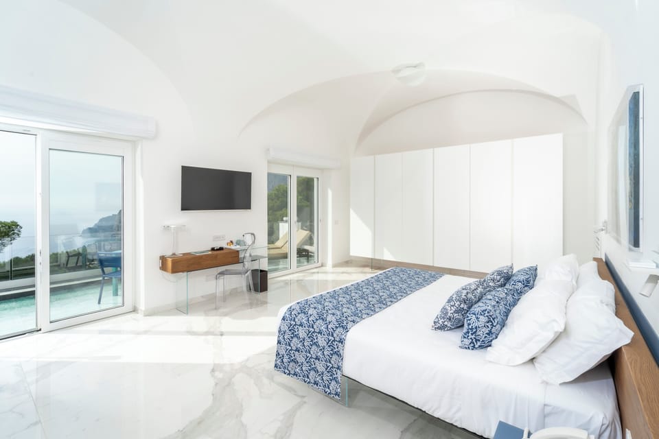 Luxury Suite, 1 King Bed, Terrace, Sea View | View from room