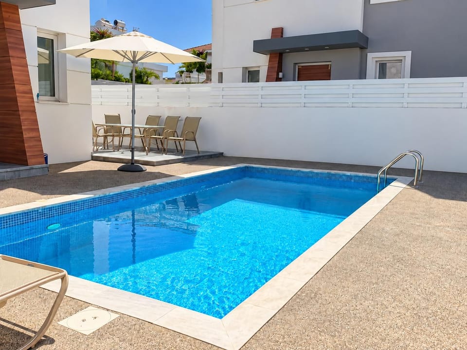 Villa Seabreeze Elina by Ezoria Villas (17026)