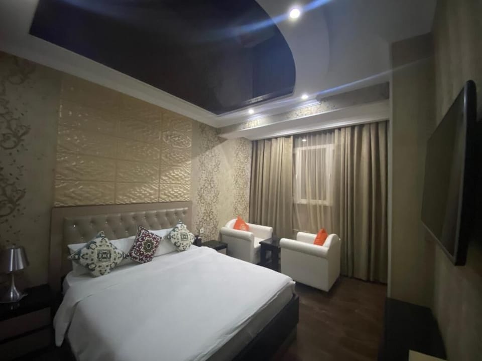 Luxury Apartment, City View | In-room safe, desk, iron/ironing board (on request), WiFi (free)