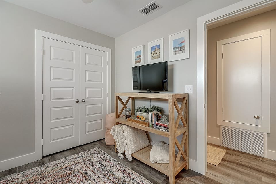2nd Bedroom