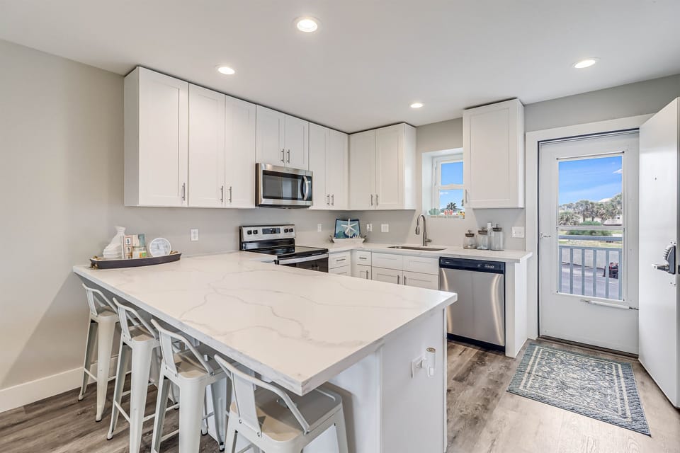 Modern Kitchen & Front Entrance