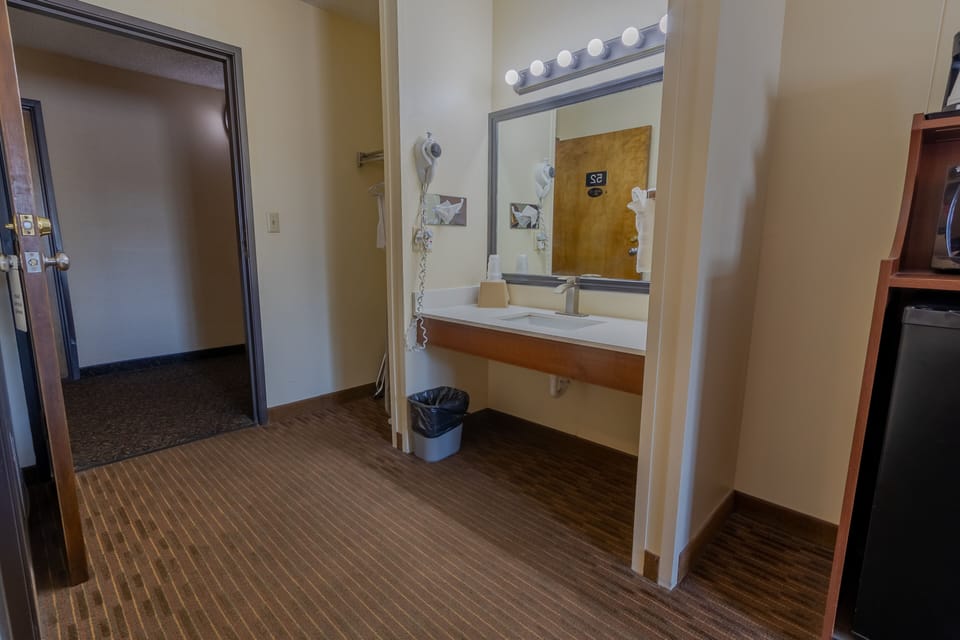 Iron/ironing board, cribs/infant beds, rollaway beds, free WiFi