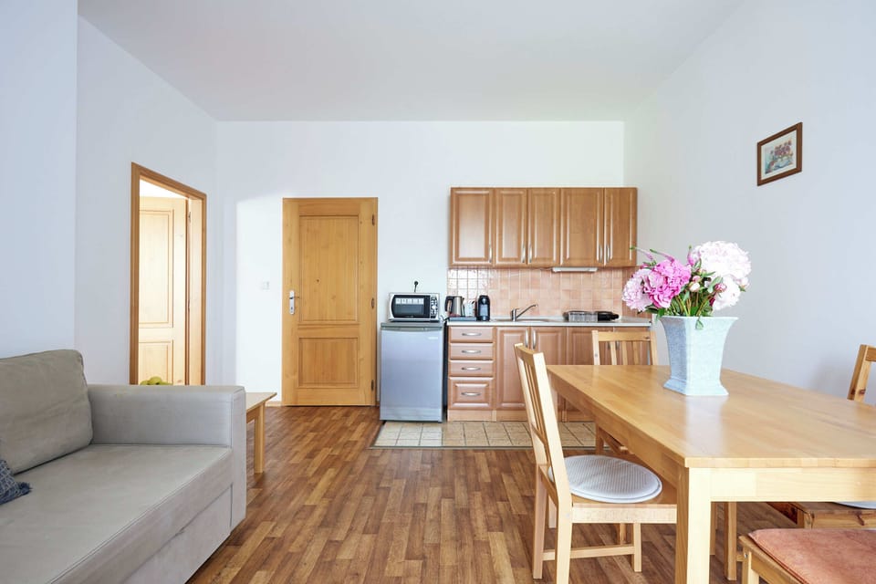 Deluxe Suite, Balcony | Desk, laptop workspace, free WiFi