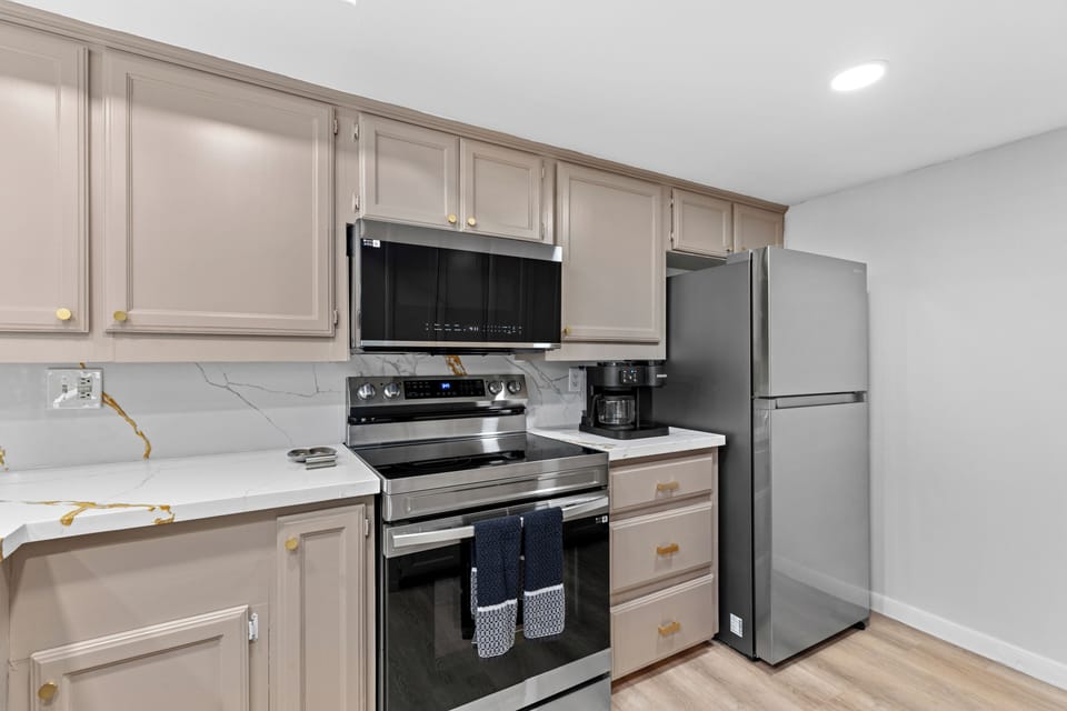 Fully stocked Modern kitchen