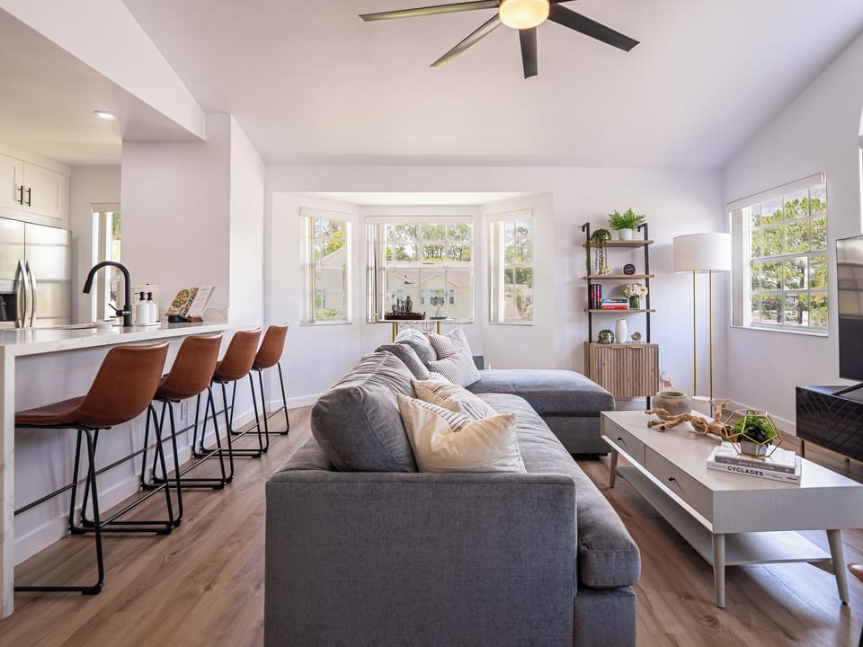 Living Room (2)