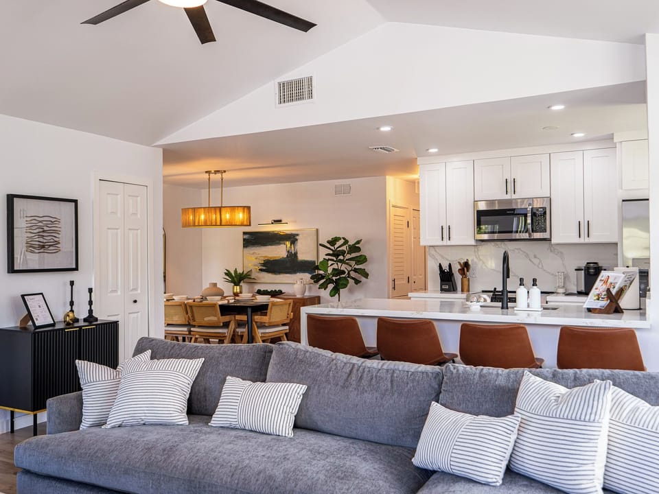 Living Room (5)