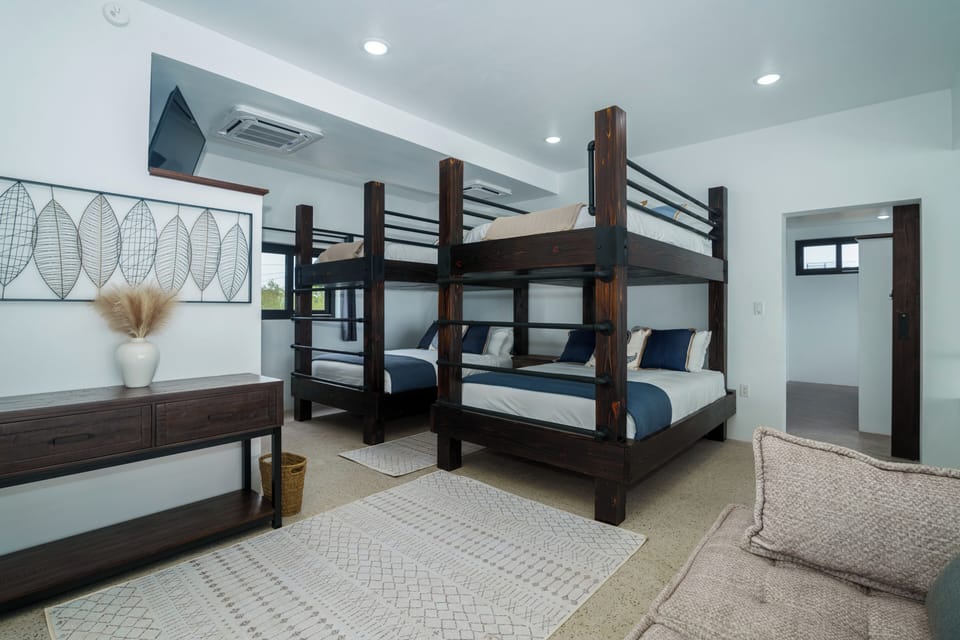 4 bedrooms, free WiFi