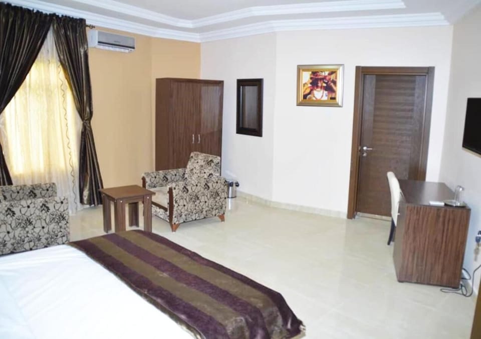 Basic Room | Free WiFi