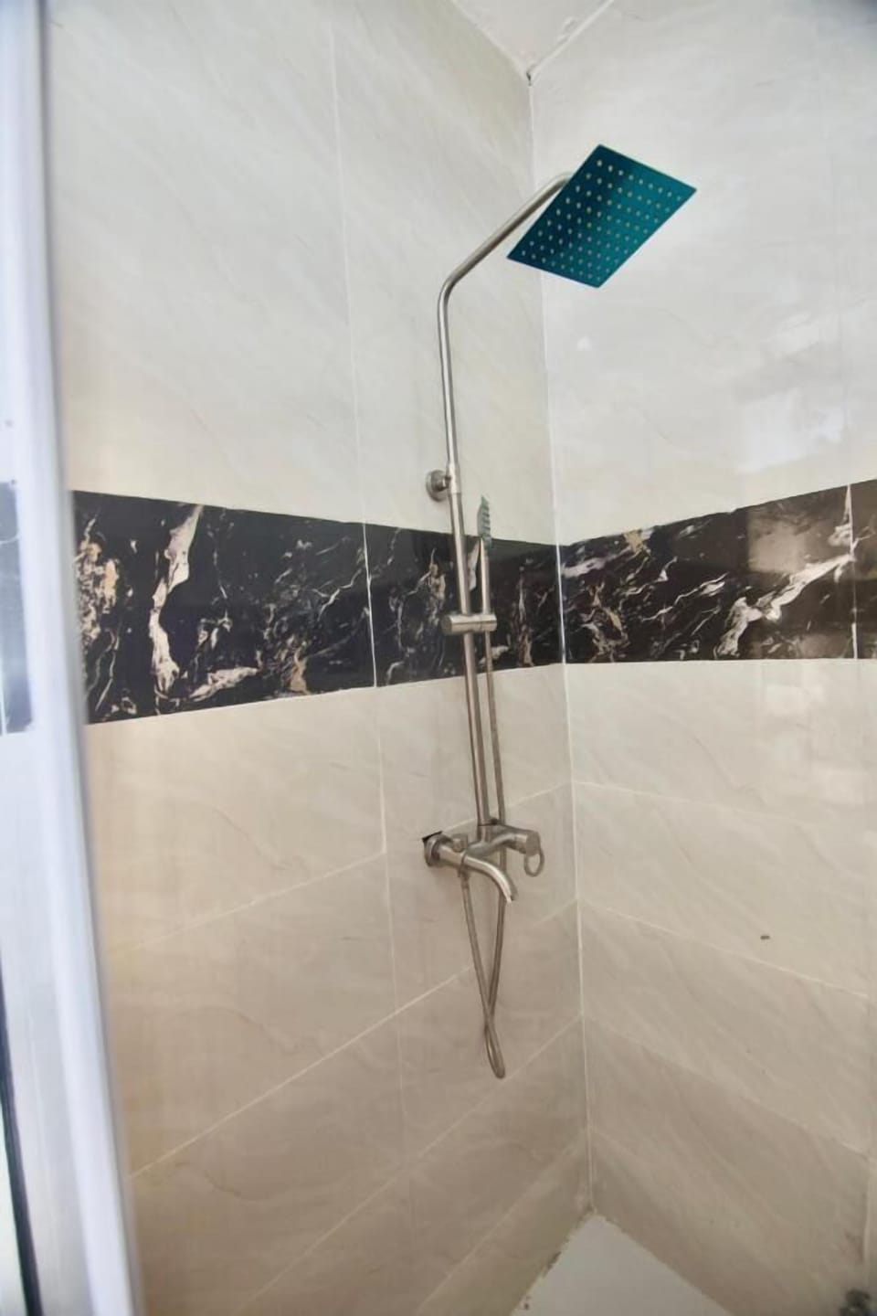 Basic Room | Bathroom
