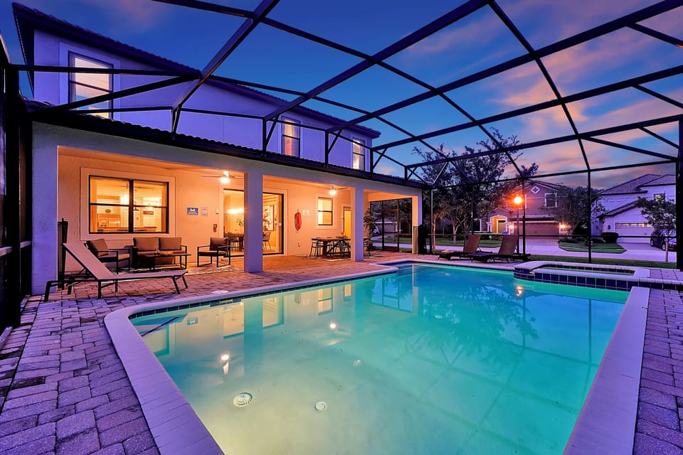 You can order a grill and have cookouts by the pool