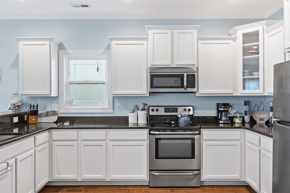 Plenty of space for making family meals.