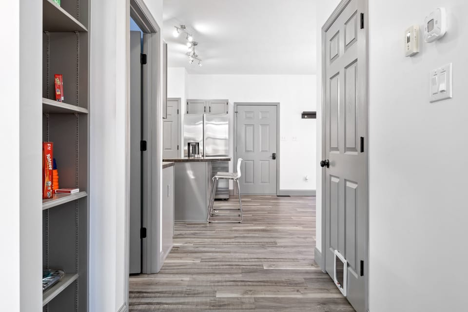 Hallway to Kitchen