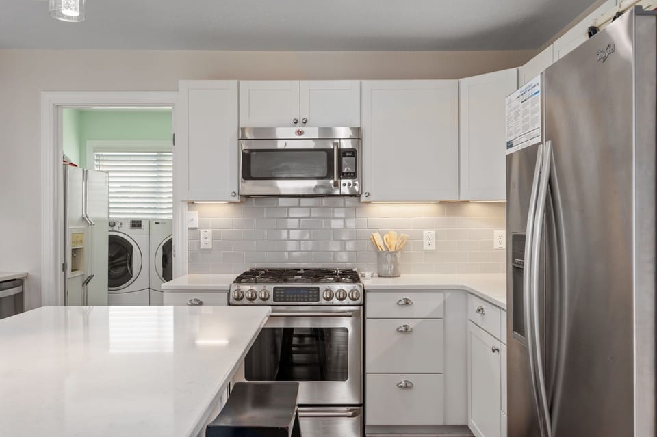 ONHC21D: Old Nags Head Cove 21D | Kitchen Area & Laundry
