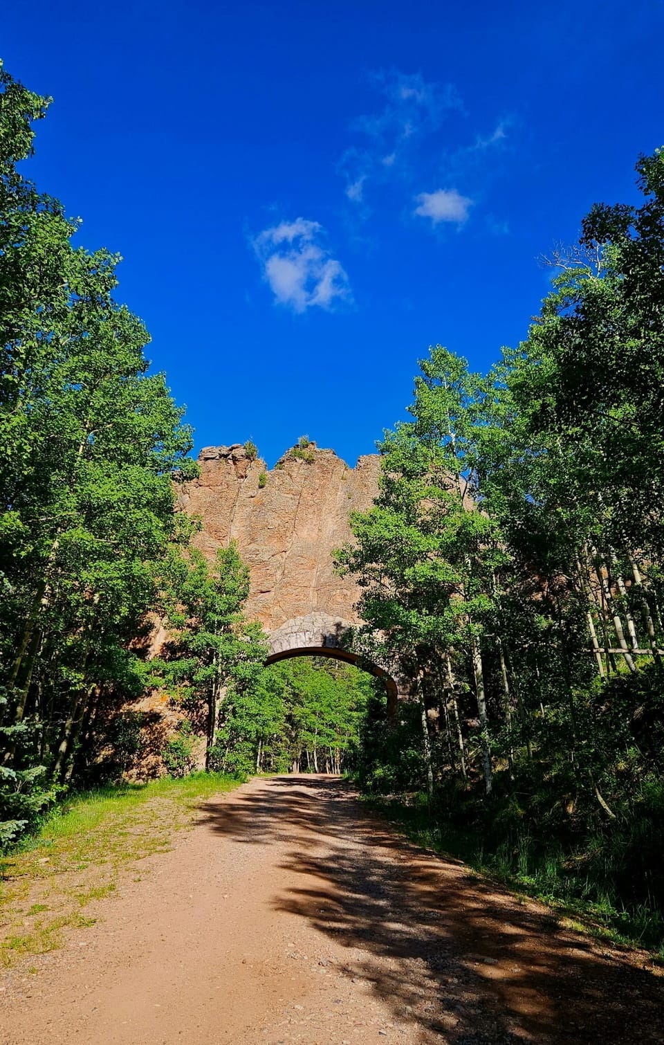 Apishapa Arch on the way to Cordova pass