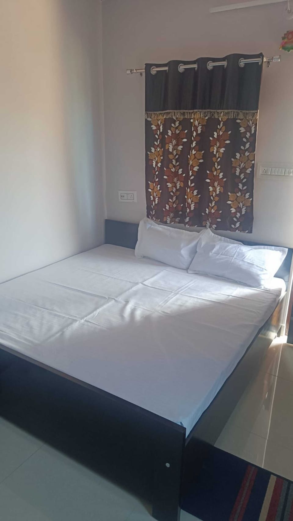 Standard Room, Garden View | In-room safe, desk, laptop workspace