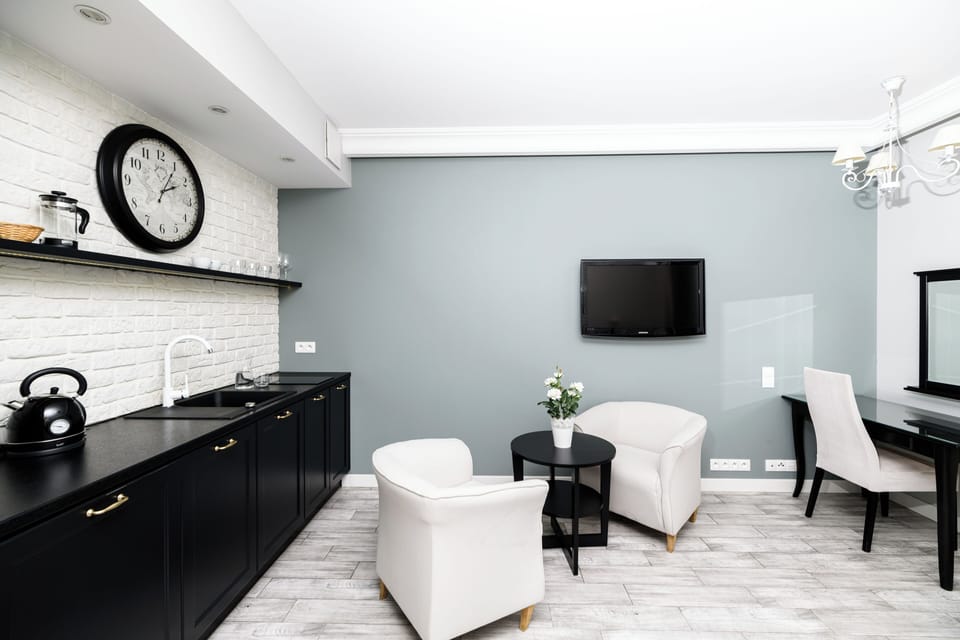 Apartment | 1 bedroom, desk, laptop workspace, soundproofing