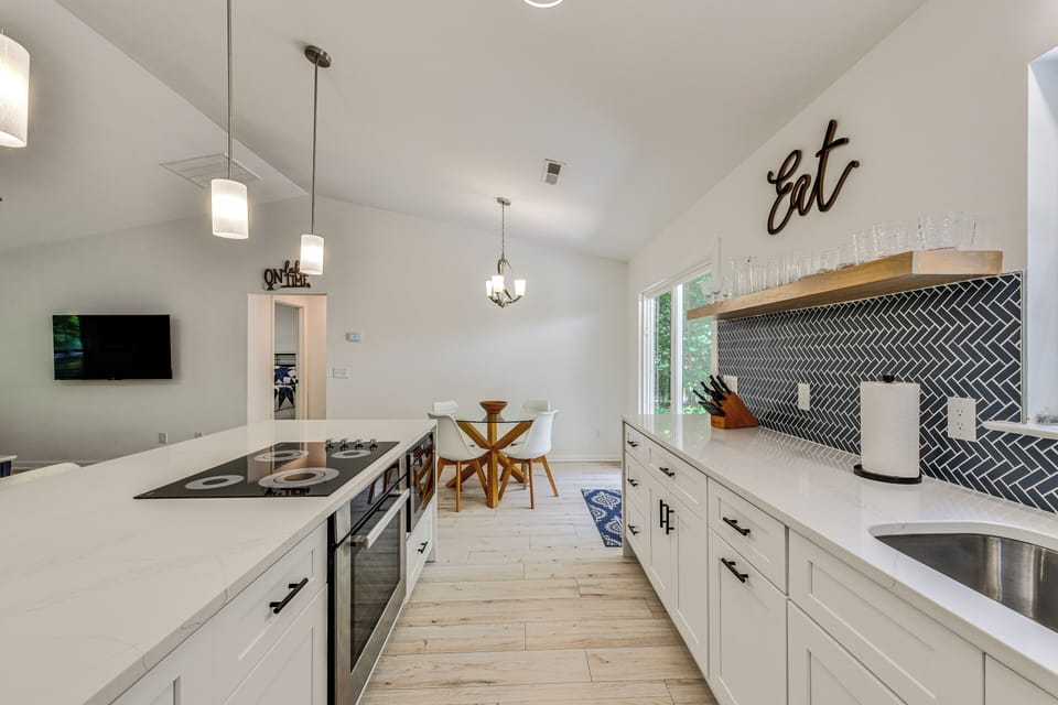 House (3 Bedrooms) | Interior