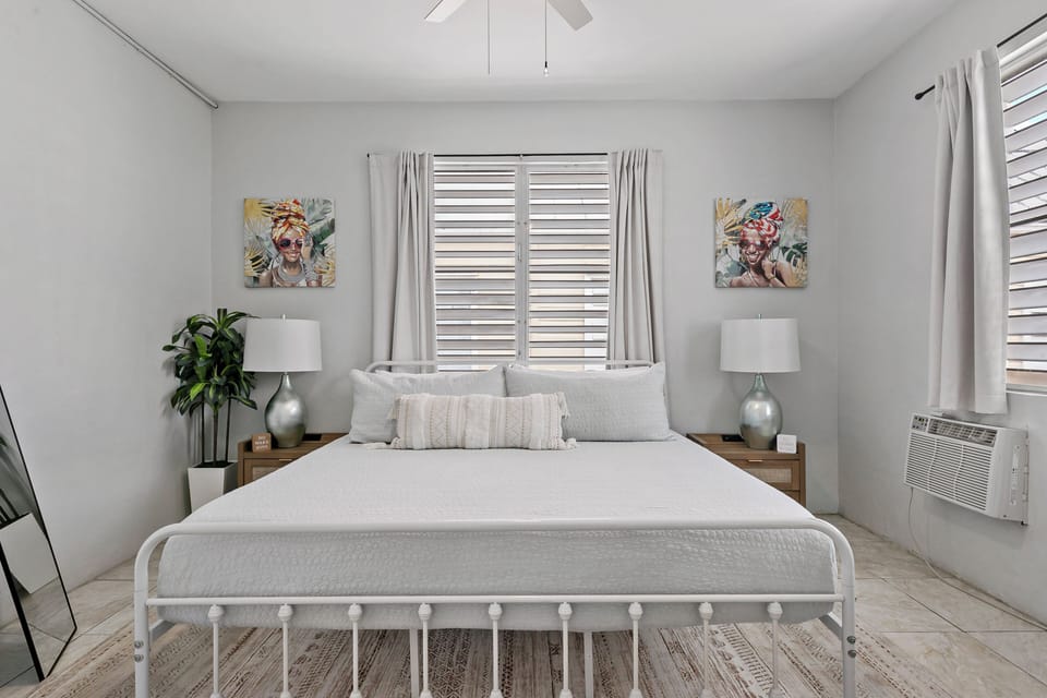 King sized bed with AC & smart TV.