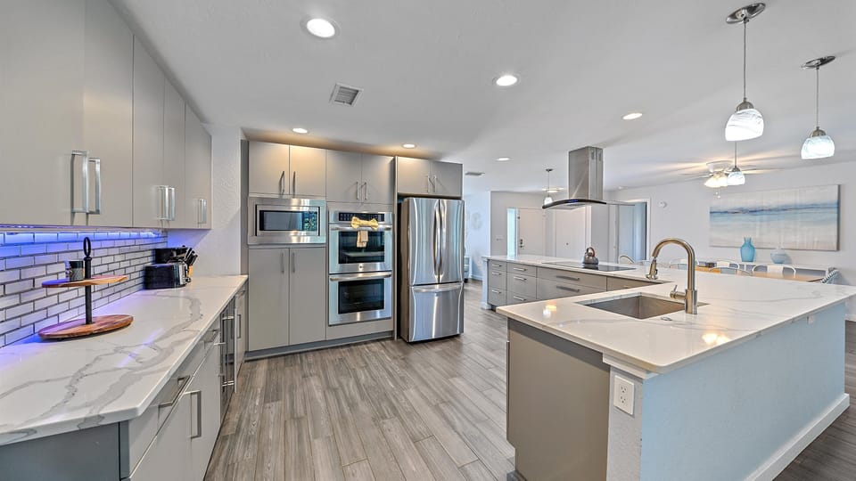 House, 3 Bedrooms | Private kitchen | Coffee/tea maker, fridge, oven, stovetop