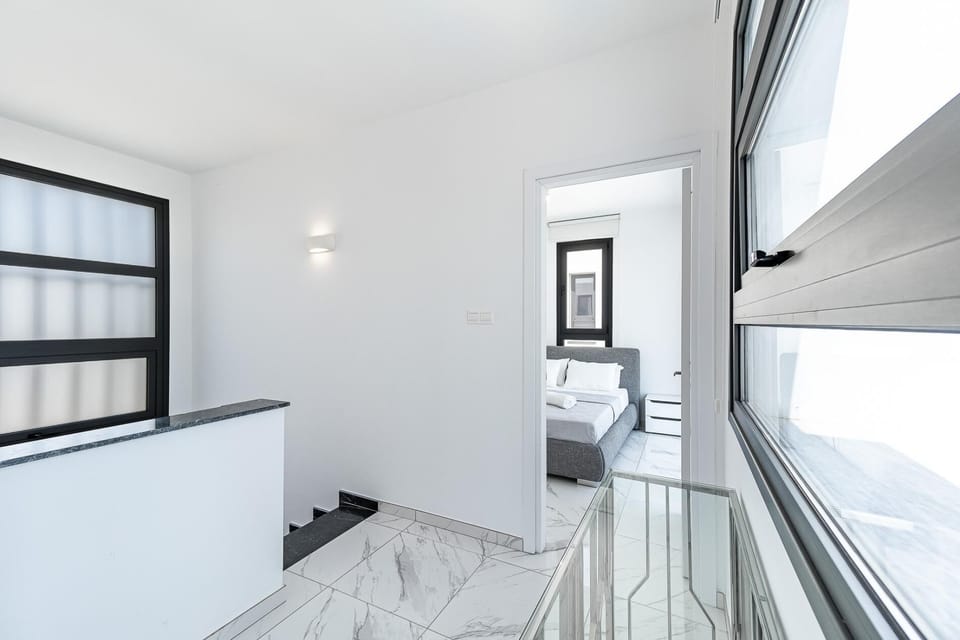 Villa Alassia 20 by Ezoria Villas (13994)