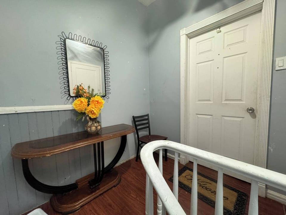 Apartment, 3 Bedrooms, Smoking, City View | Hallway