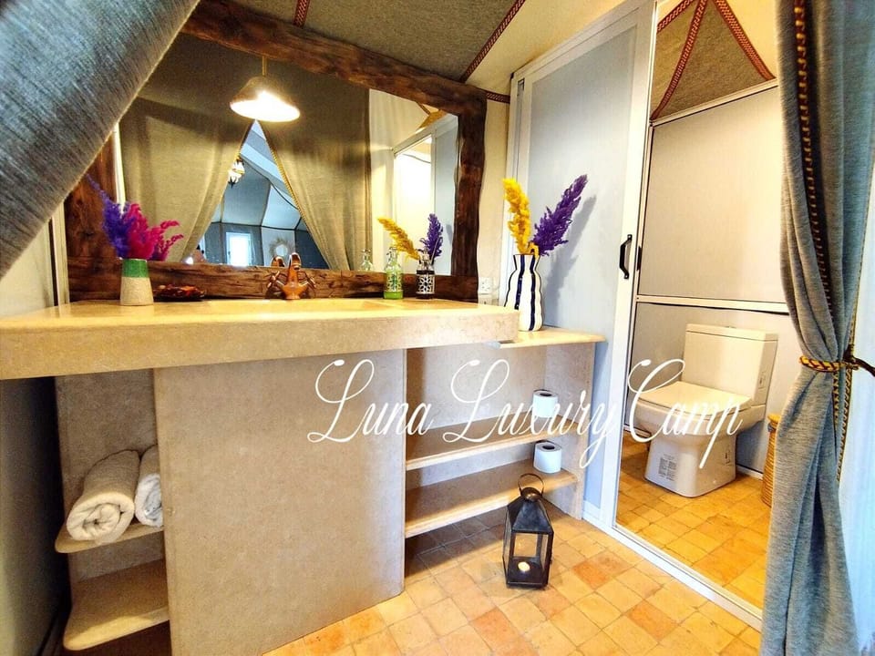Executive Tent, Desert View | Bathroom