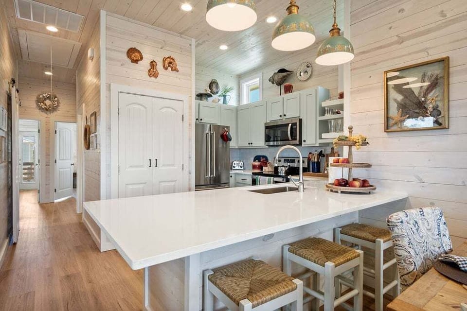House, Multiple Beds, Pool Access, Pool View (Jetty Set Go! ) | Private kitchen | Fridge, microwave, oven, stovetop