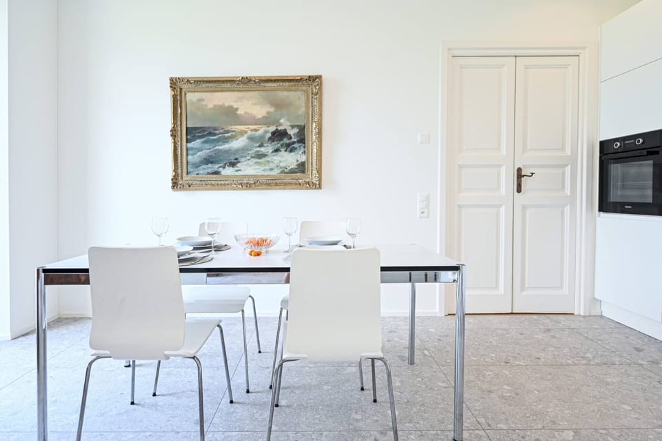 Apartment, 2 Bedrooms, Patio, Garden View | Dining room